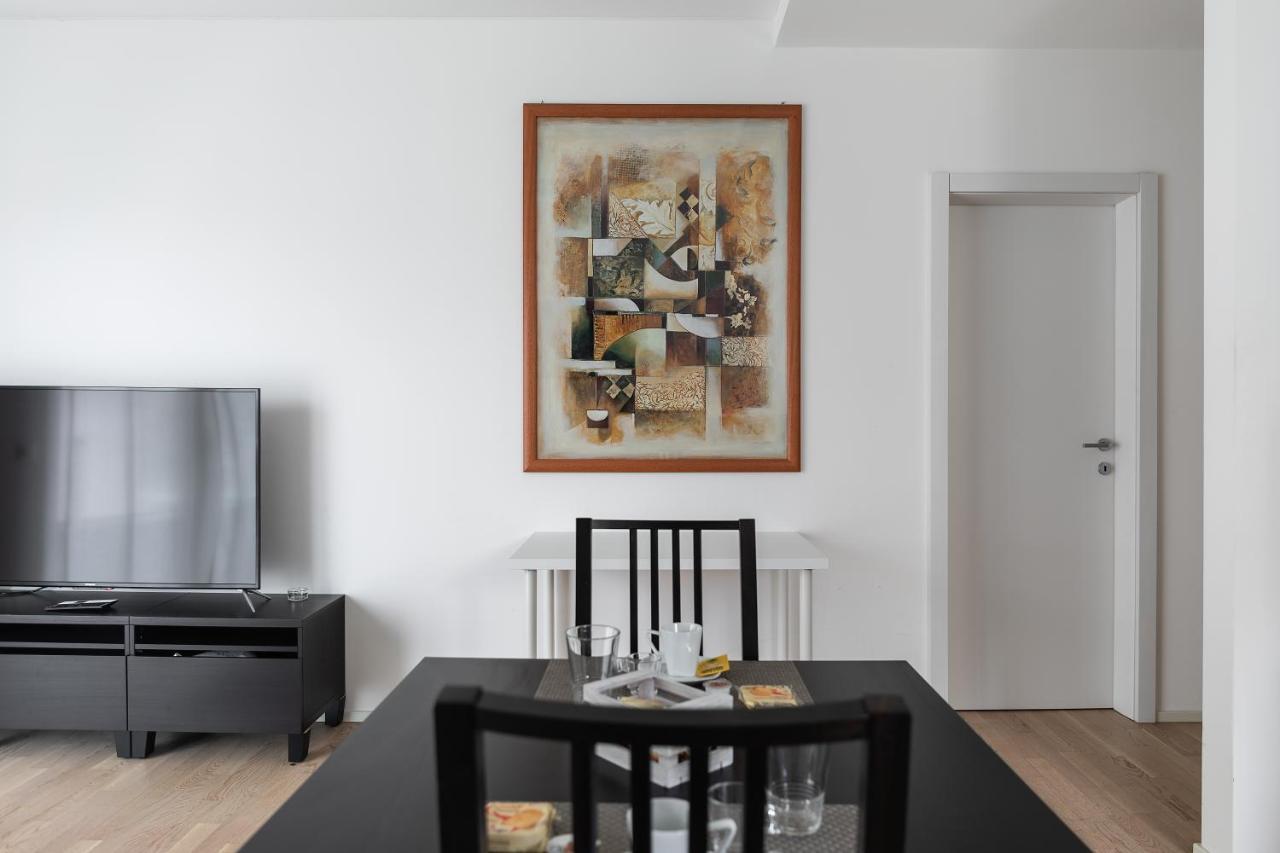 Montarina Apartment By Quokka 360 - Lovely Accommodation A Few Minutes From The Centre ลูกาโน ภายนอก รูปภาพ